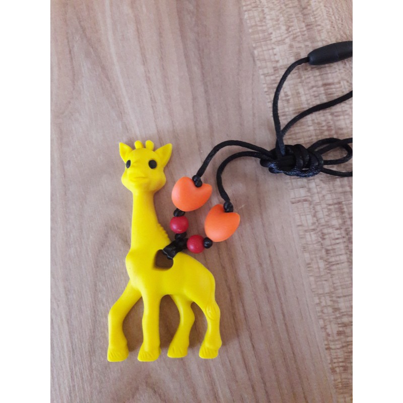 LImitovaná edícia - žltá žirafa s červenou a oranžovou